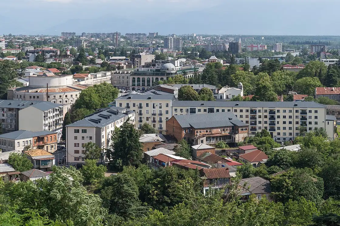 A view over Kutaisi’s districts and the Rioni River