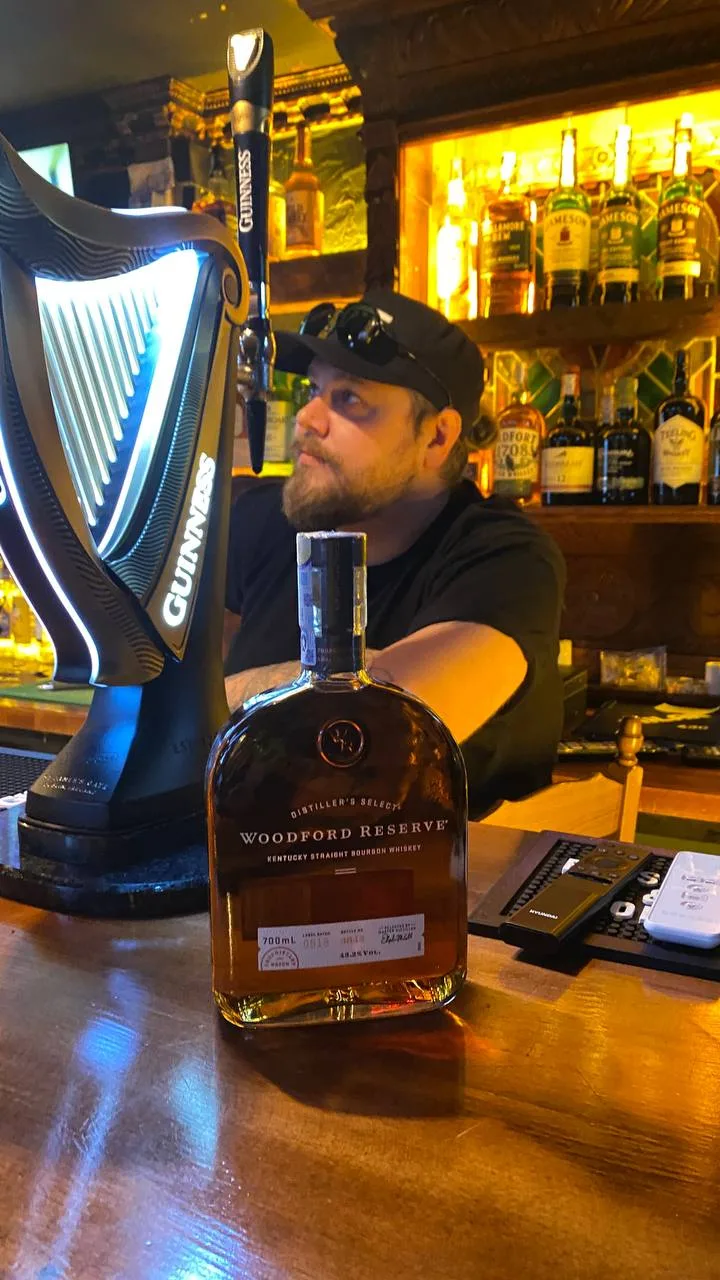 Барная стойка с краном Guinness в пабе Guinness by Sinori, Батуми