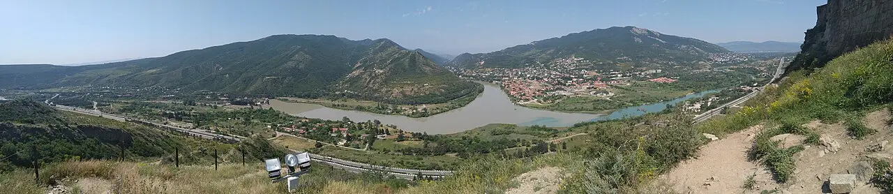 Панорама Мцхеты с горы Джвари