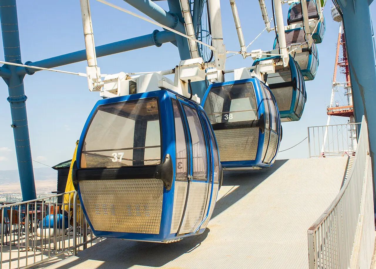 Ferris wheel cabins in Mtatsminda Park