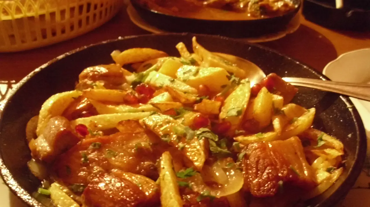 Оджахури — жареное мясо с картофелем