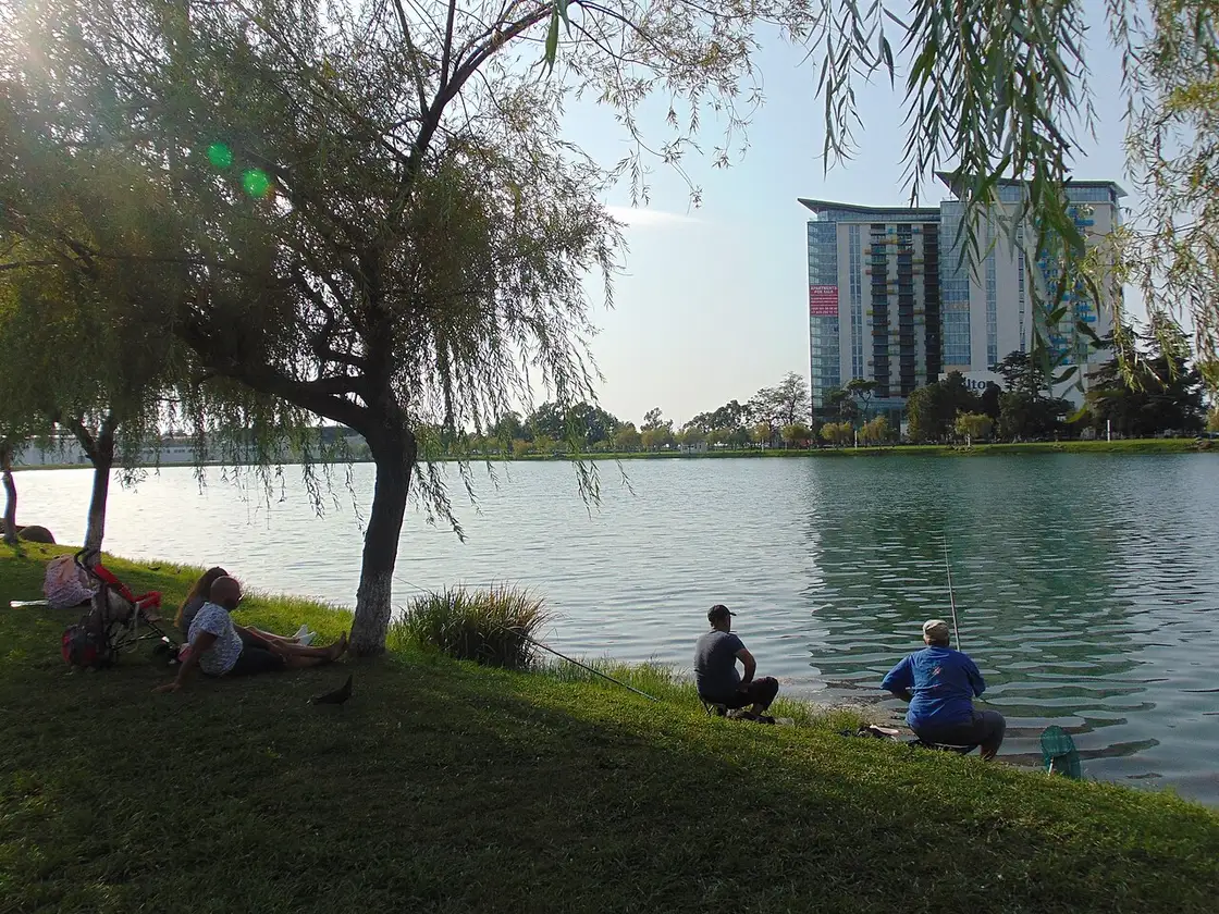 Fishing on Nurigeli Lake in 6 May Park