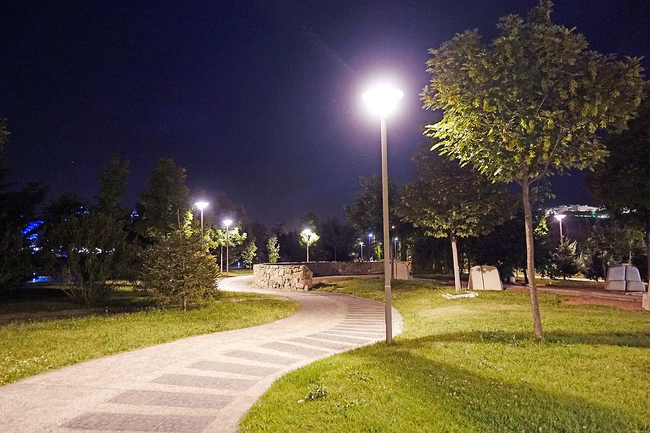 Evening lighting in Rike Park