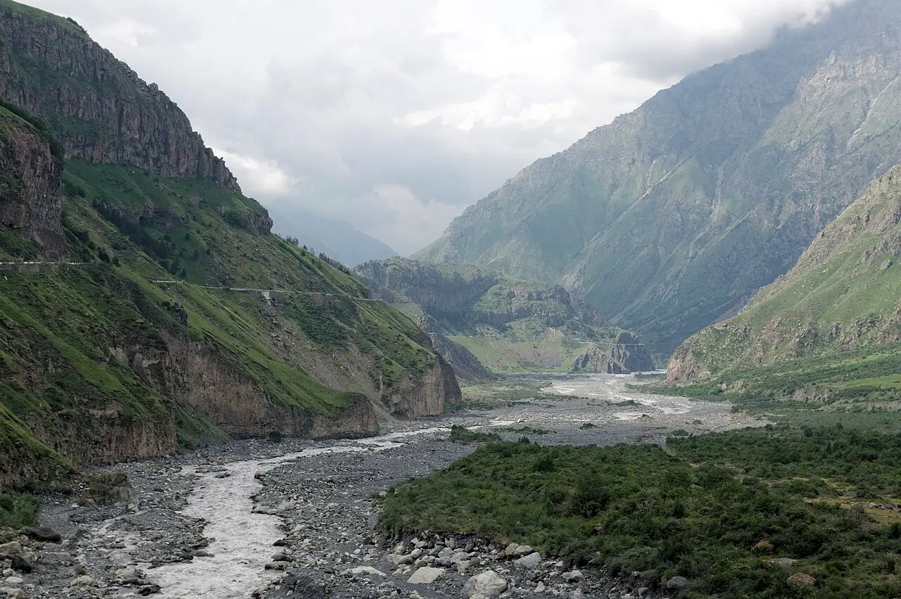 Dariali Gorge and the Terek River near the road to Verkhny Lars