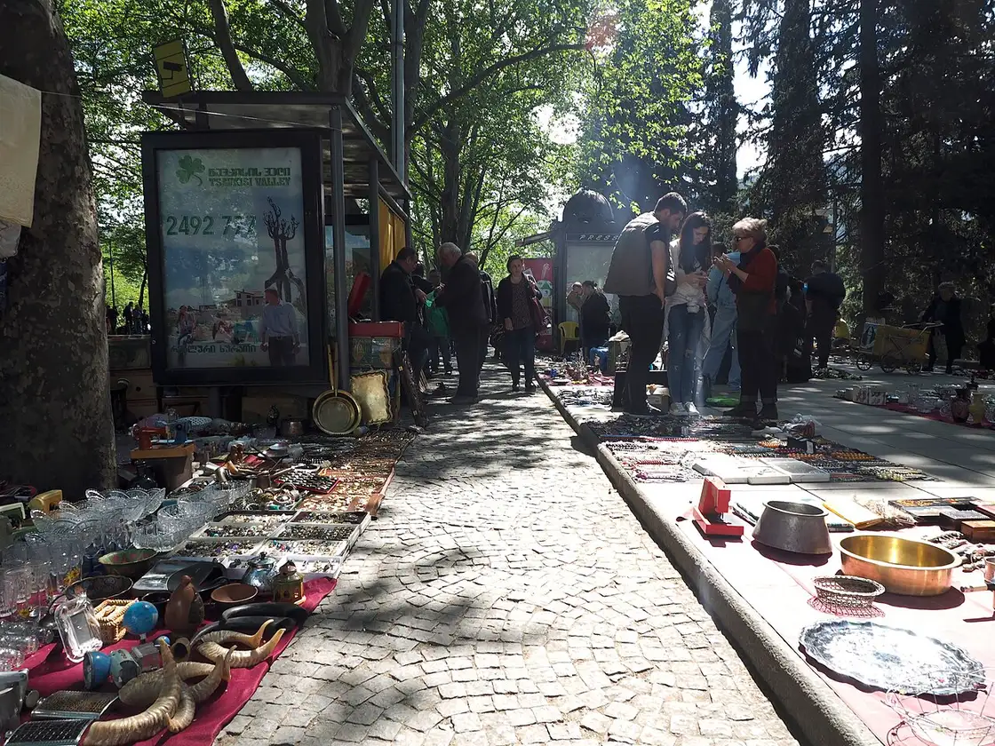 Visitors browsing the stalls at the Dry Bridge